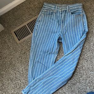 Never worn mom jeans AEO